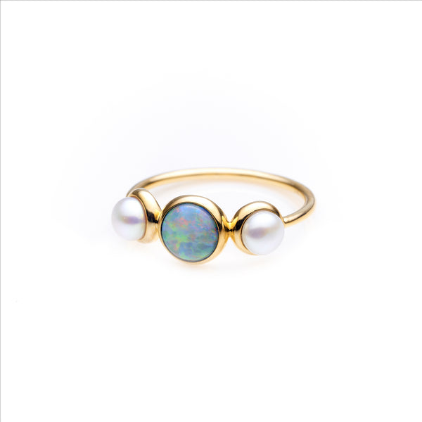 IKECHO The Azure Waters Ring with Freshwater Pearl in 9ct Gold