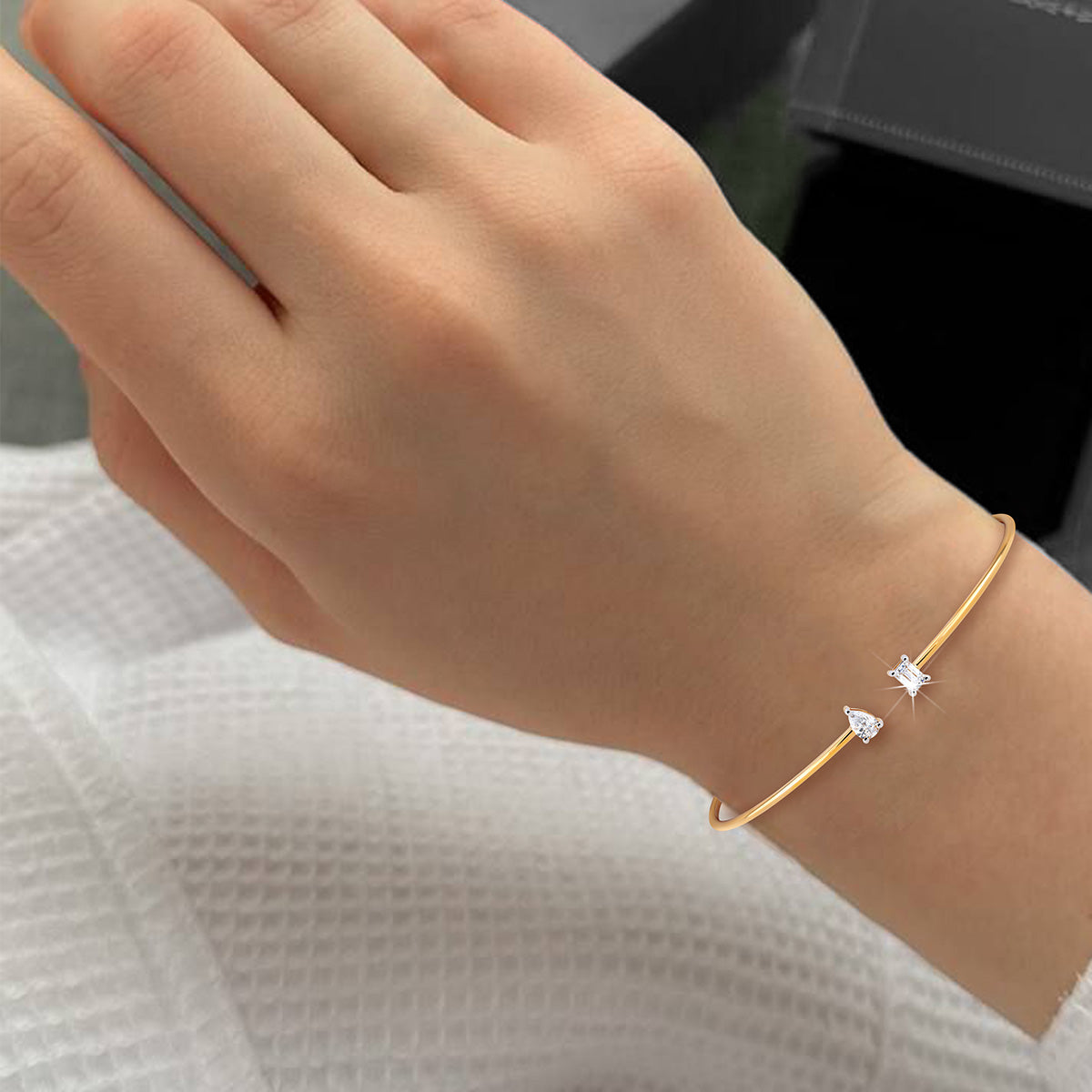 Lab-Grown Diamond Toi et Moi Flexx Bangle in 10ct Gold