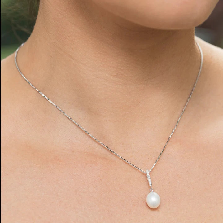 Ikecho Eliza Freshwater Pearl Pendant
