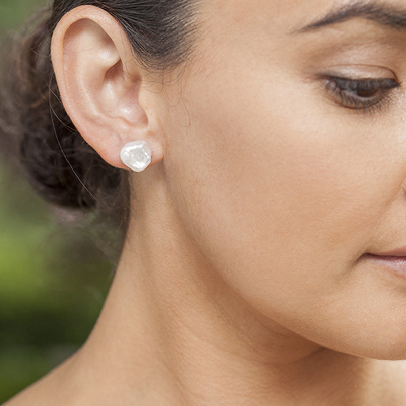 IKECHO White Freshwater Pearl The Pebble Studs in Sterling Silver