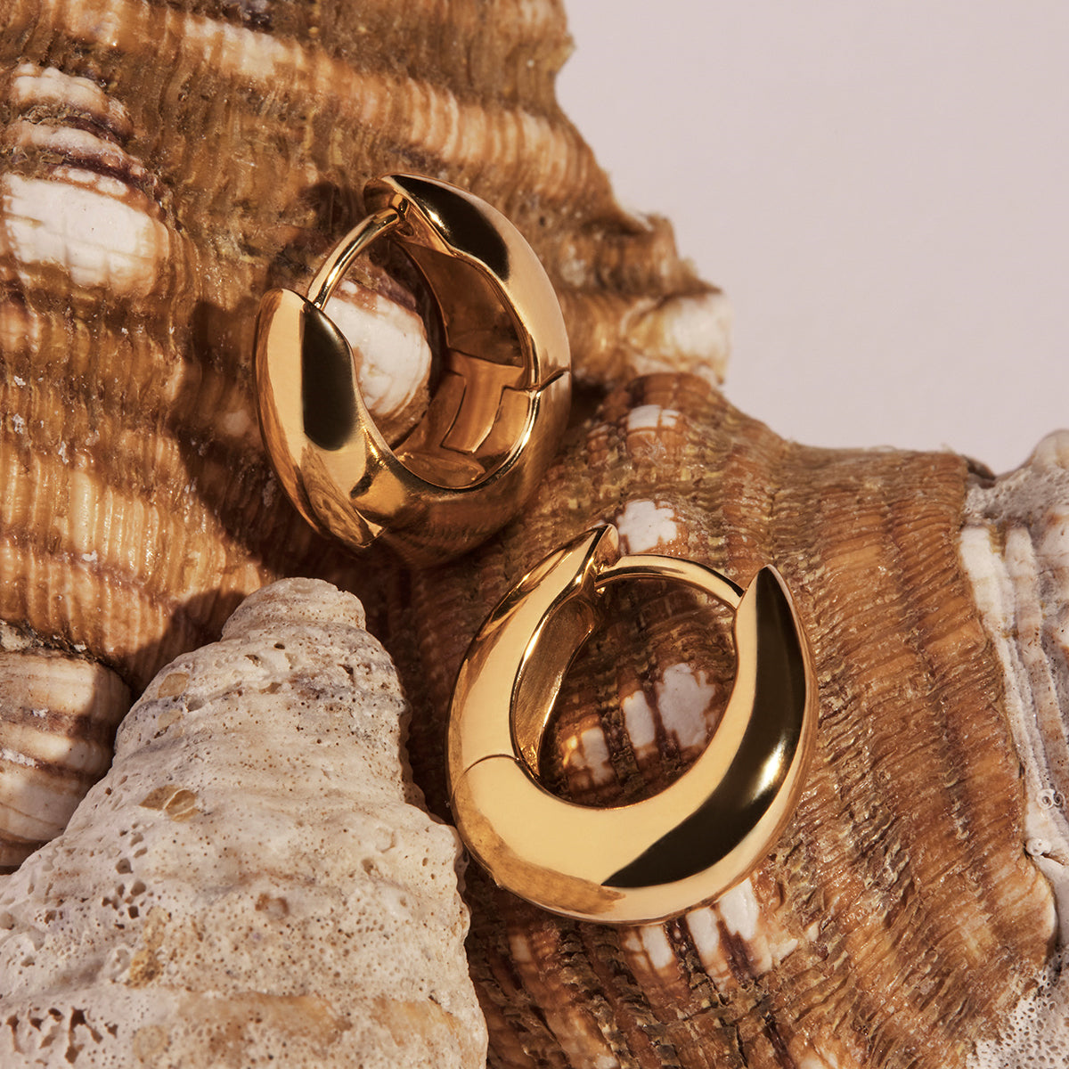 Najo Arco Yellow Gold Huggie Earrings