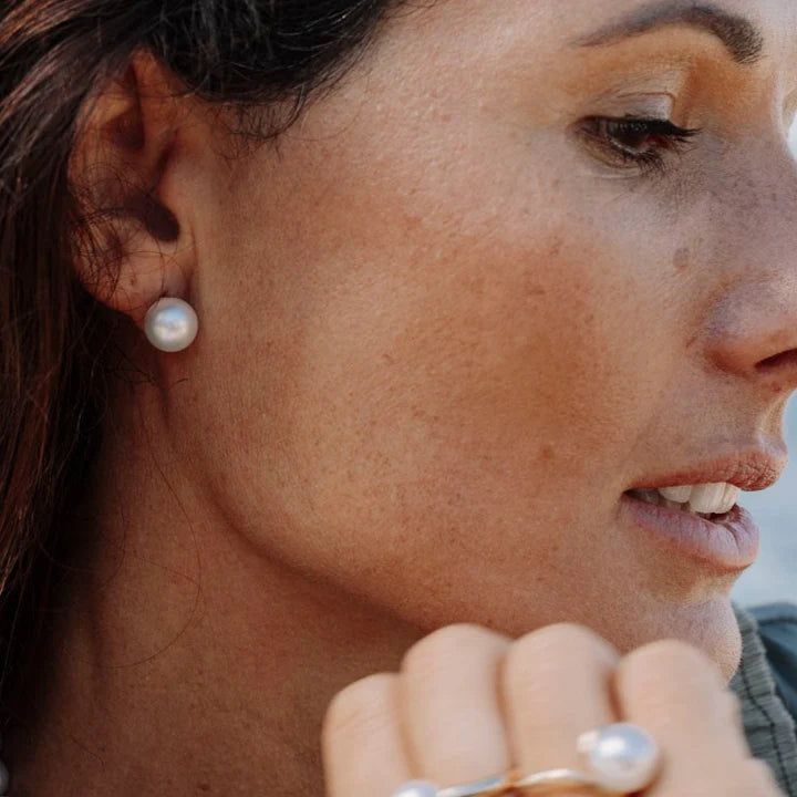 IKECHO Clair de Lune White Round Freshwater Pearl Earrings