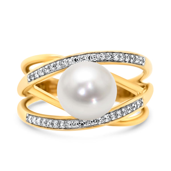 Round White Freshwater Pearl & Diamond Ring